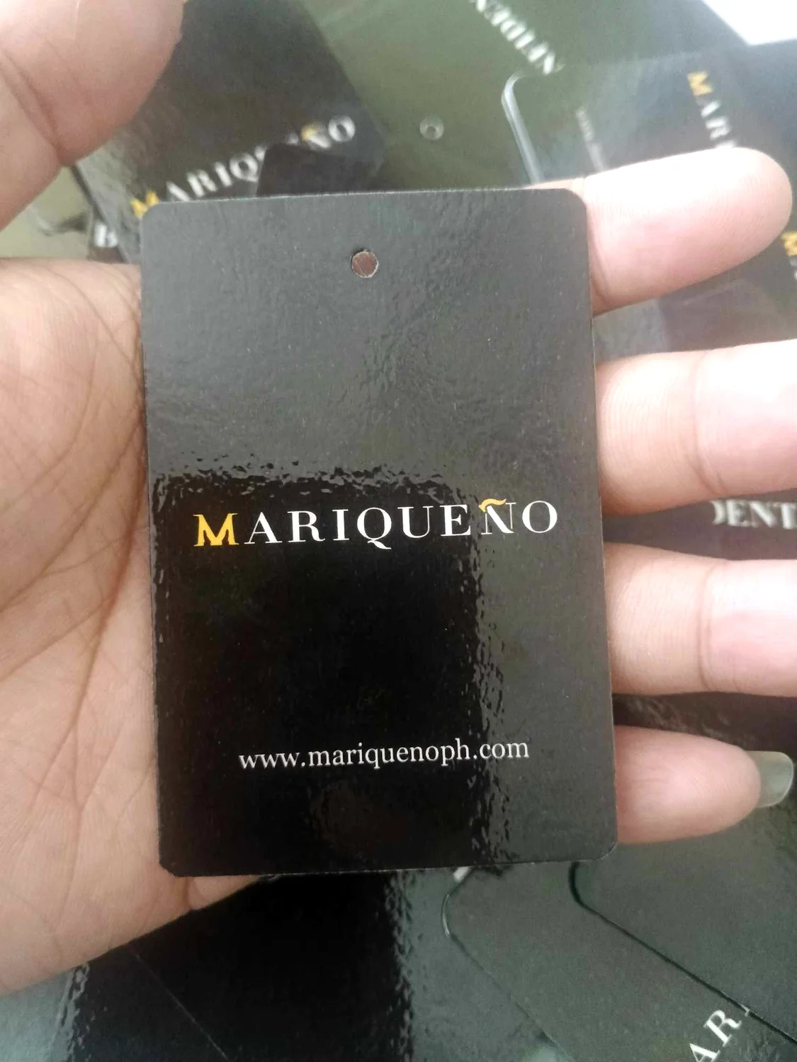 Glossy Hangtag