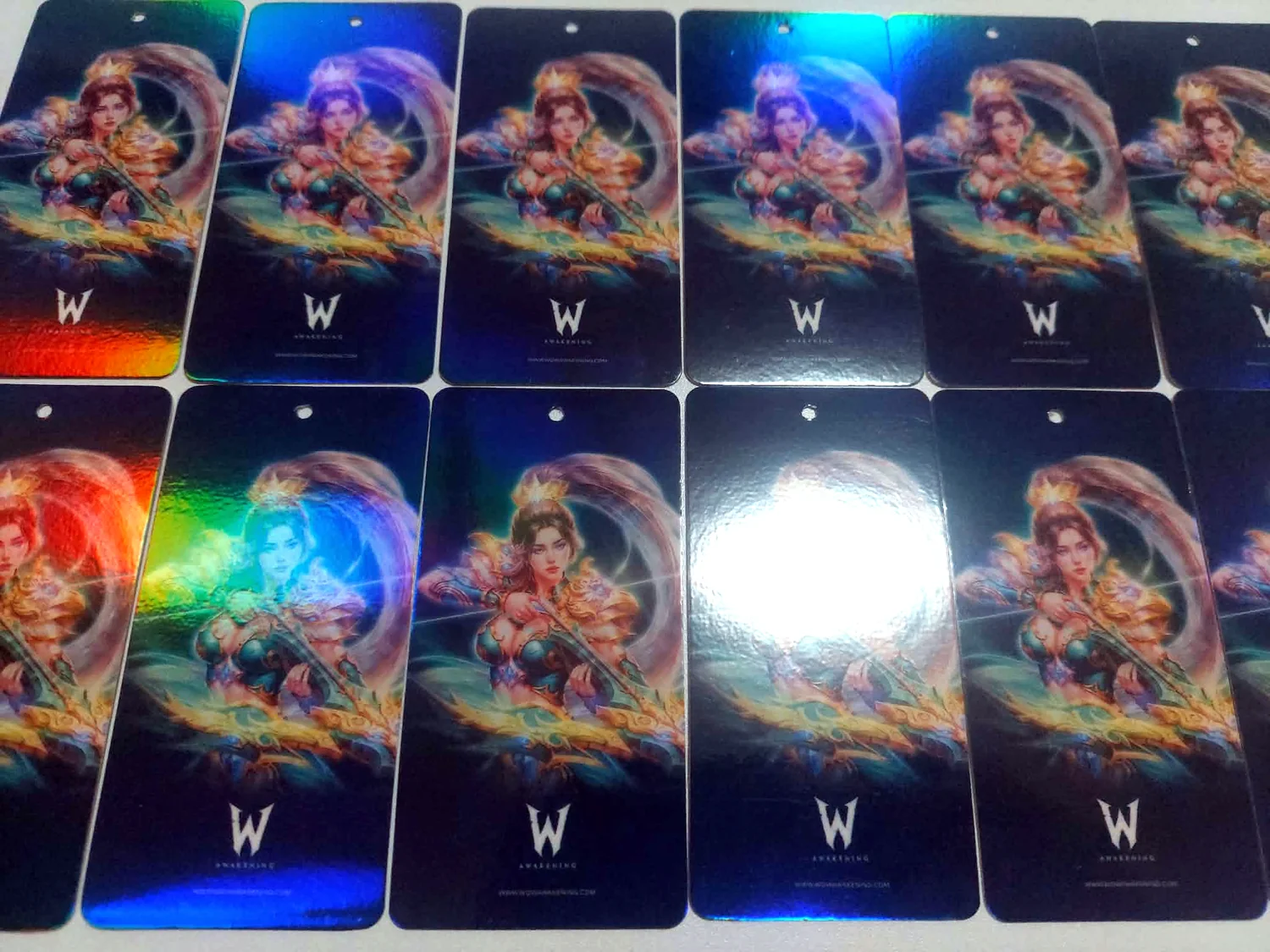 Finished holographic customized hangtag
